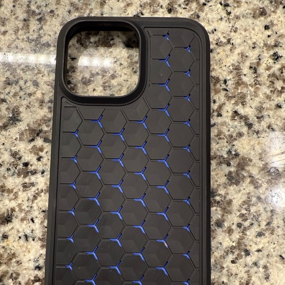 Spigen iPhone 14 Pro Max Case - Picture 1 of 3